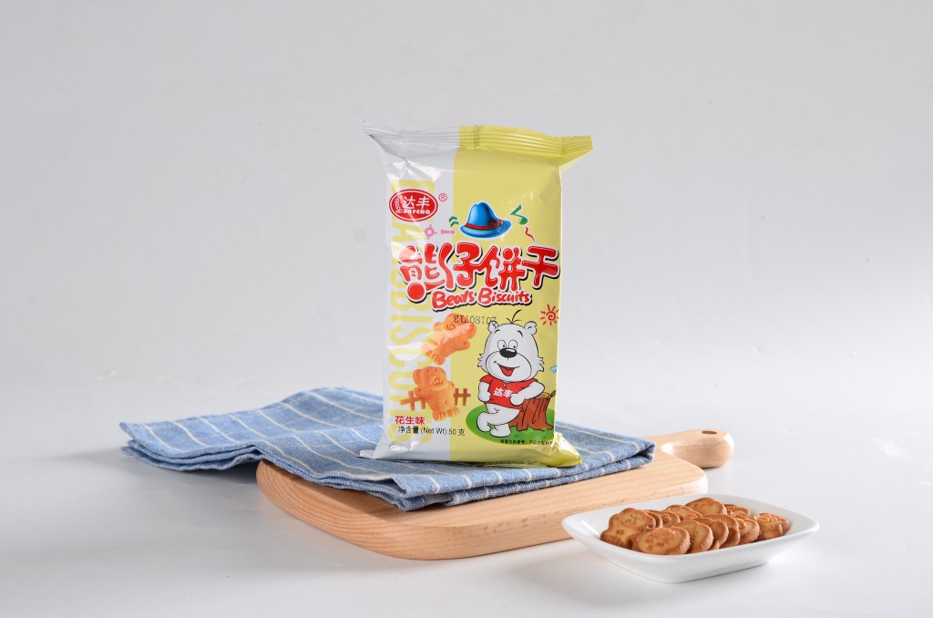 熊仔饼干花生味50克*120包 儿童字母零食动物造型食品贴牌代加工
