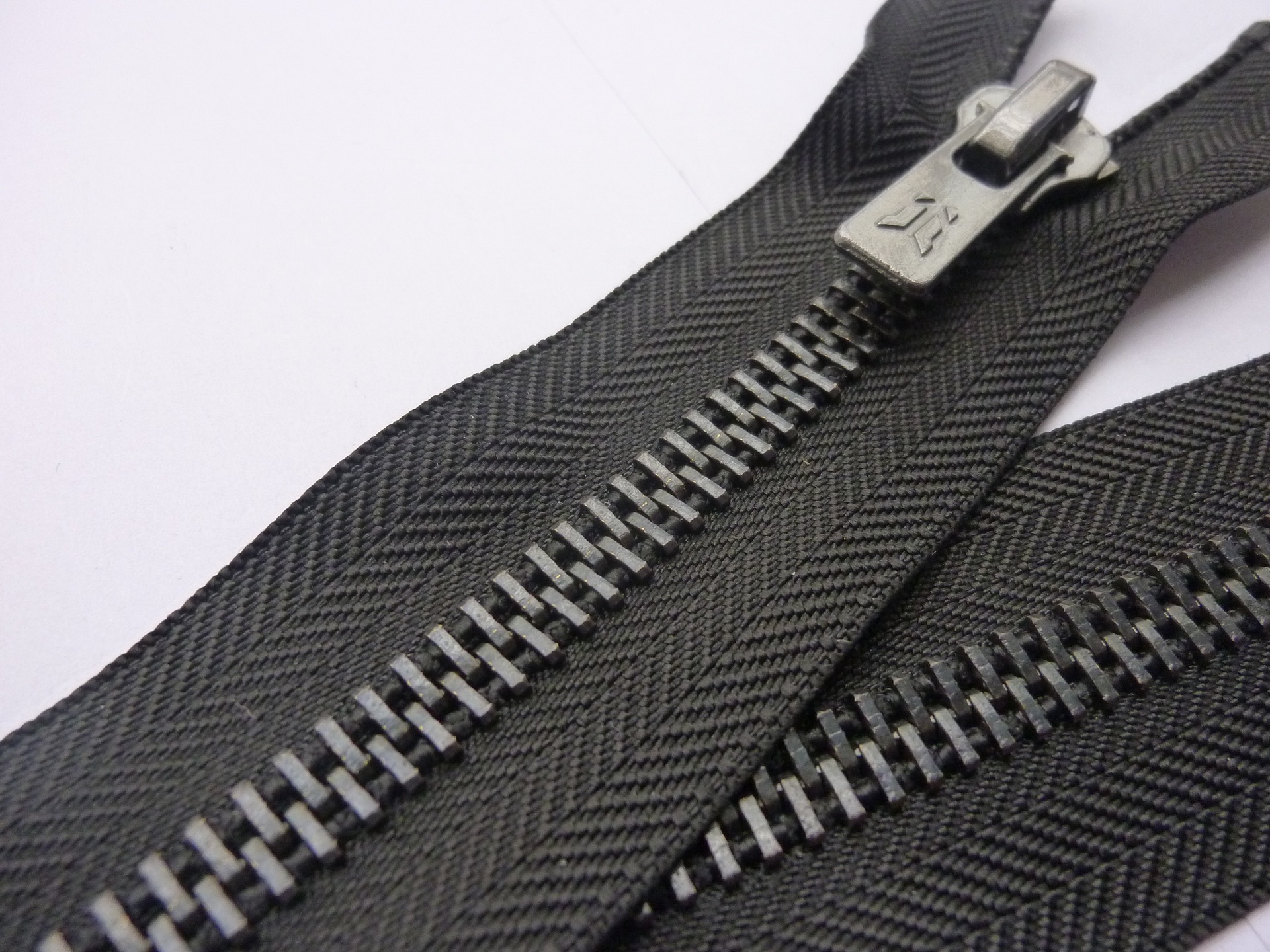 厂家现货直销3#枪色金属拉链 黑镍拉链开尾自锁可定做3号金属拉链