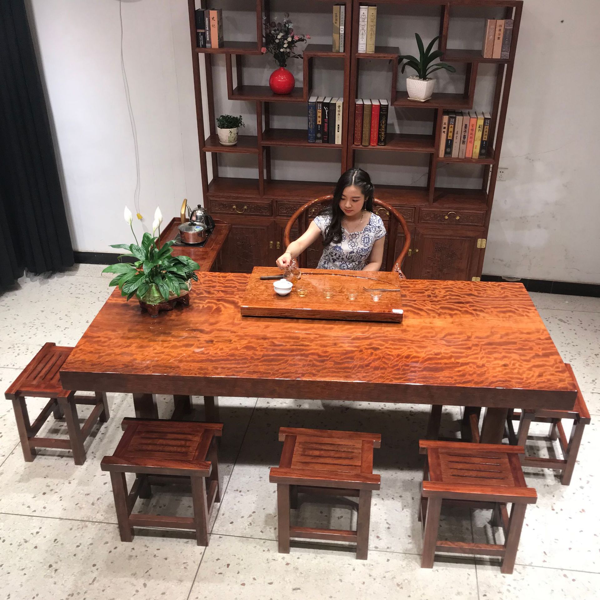                  福州兄弟连家具