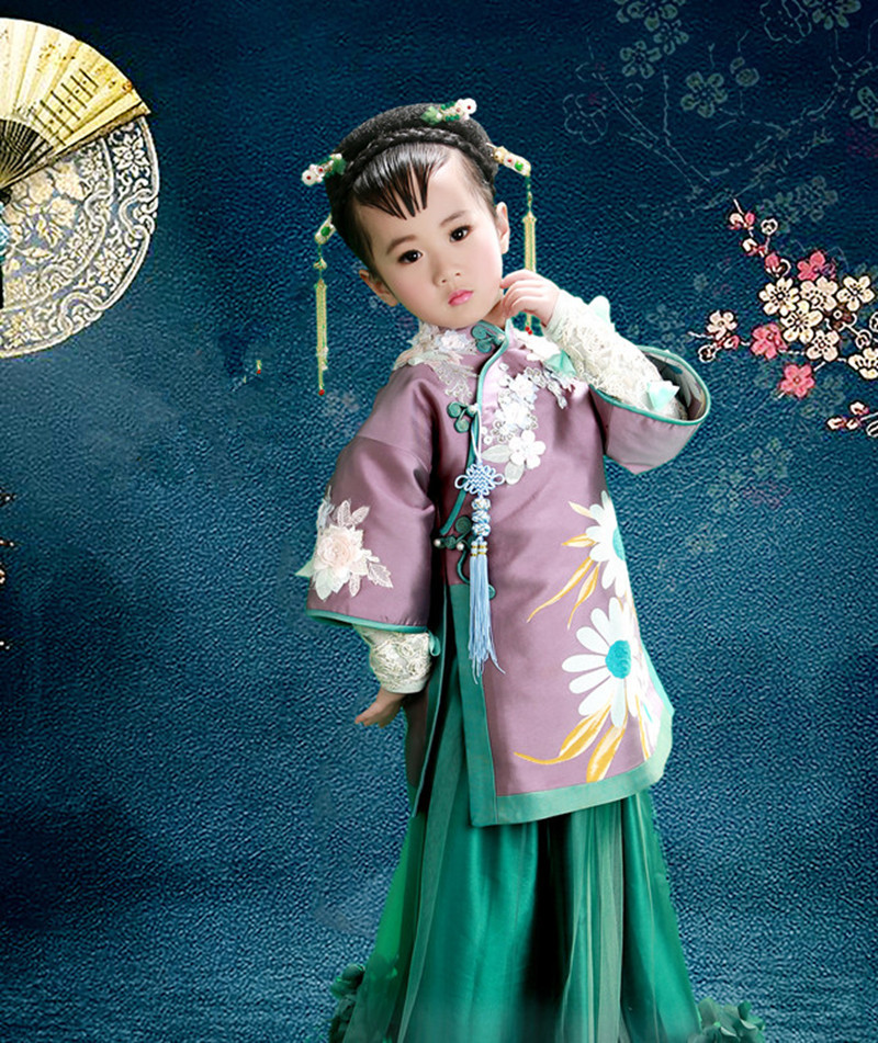 儿童摄影服装新款展会影楼4-6岁女孩拍照复古装衣国学汉服中国风