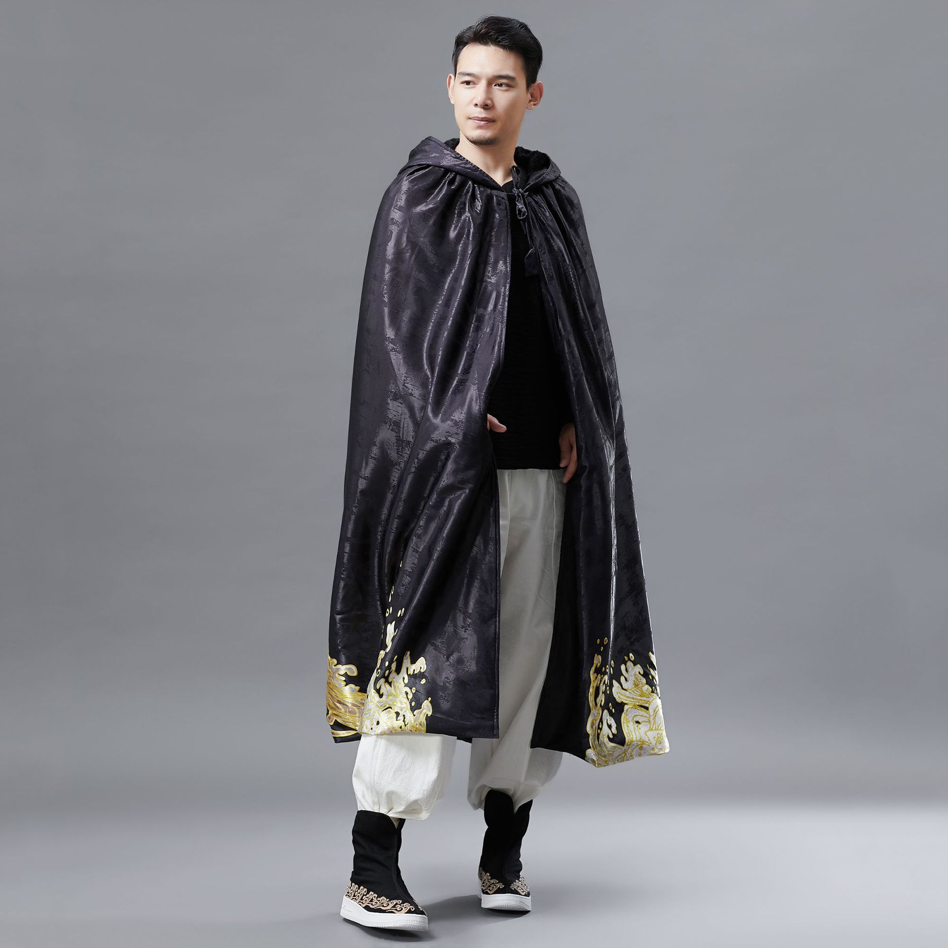 黑金龙带帽斗篷(加绒)