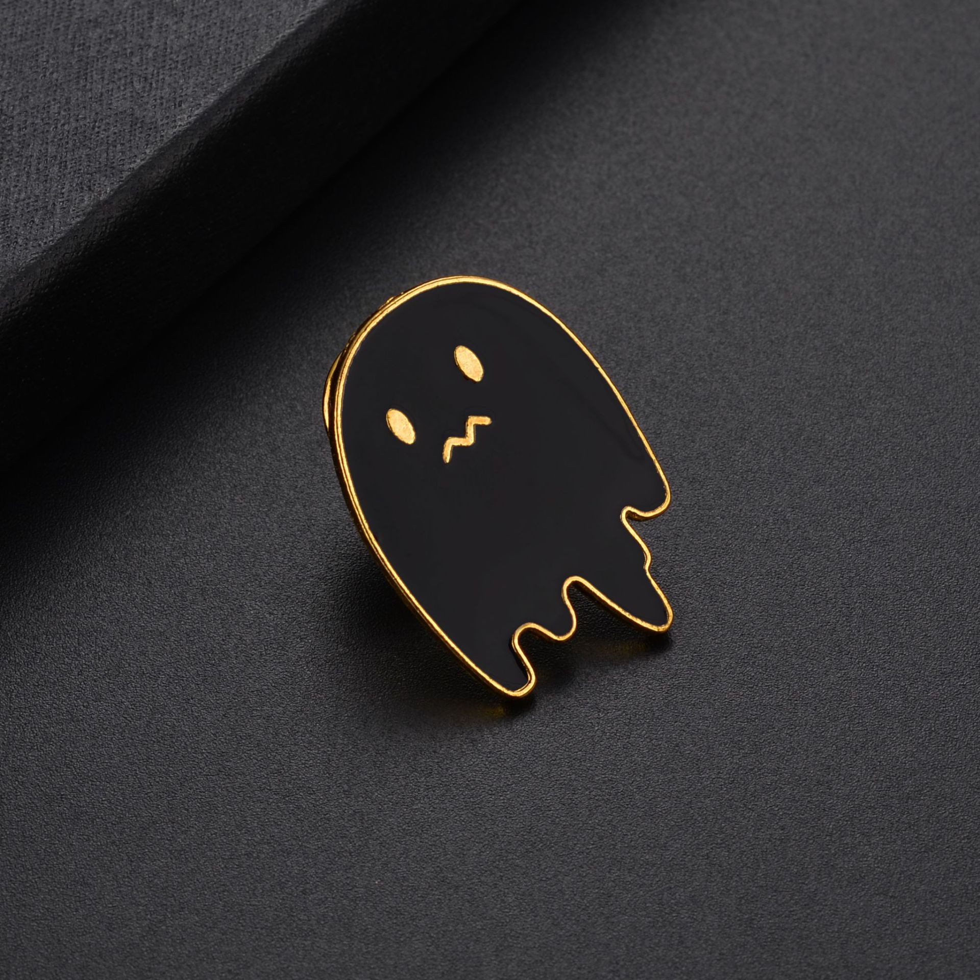 速卖通2018爆款合金胸针 创意im fine 骷髅棺材墓碑幽灵胸针批发