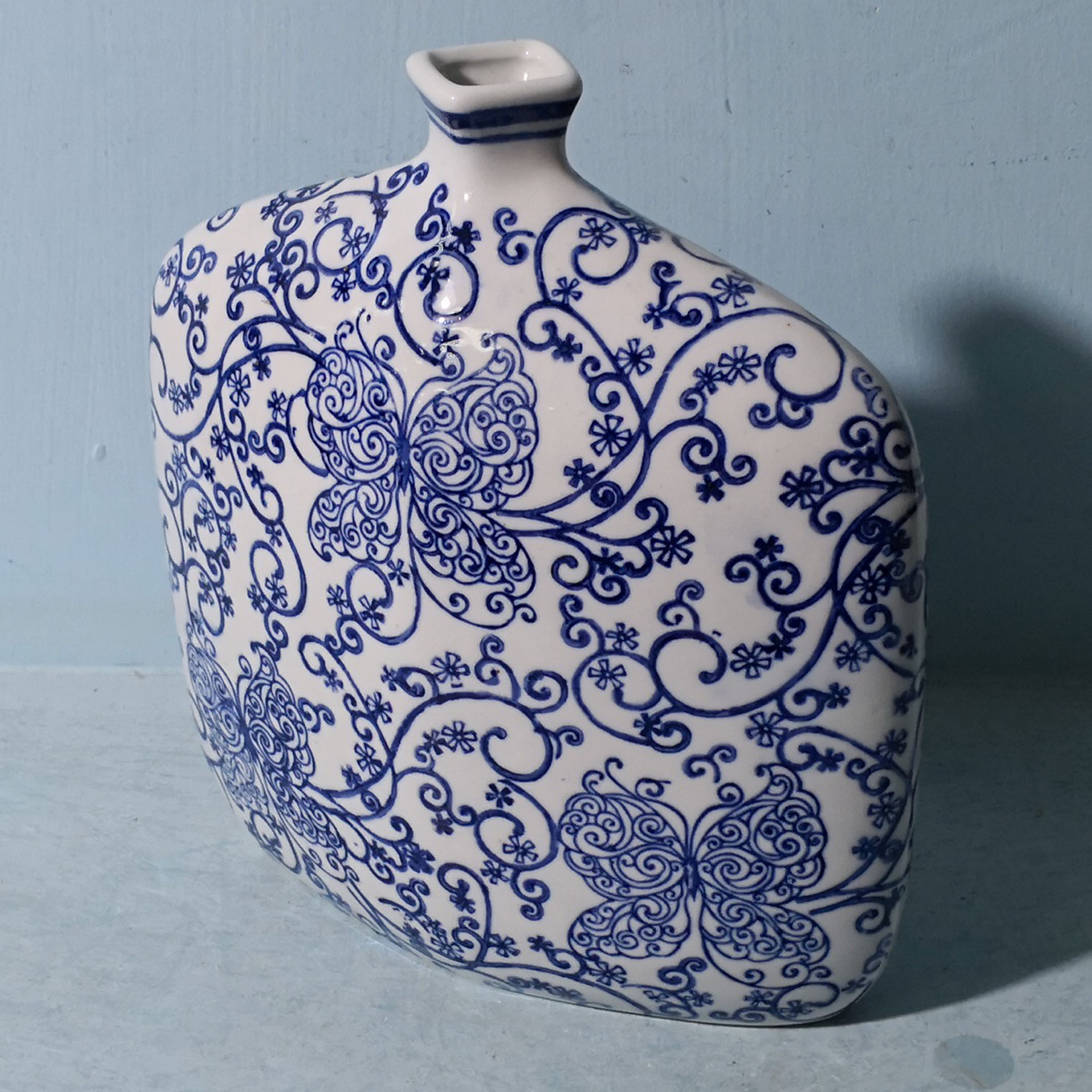 10"扁瓶青花花瓶干花塑料仿真花瓶家居摆件高温釉下陶瓷fy0745