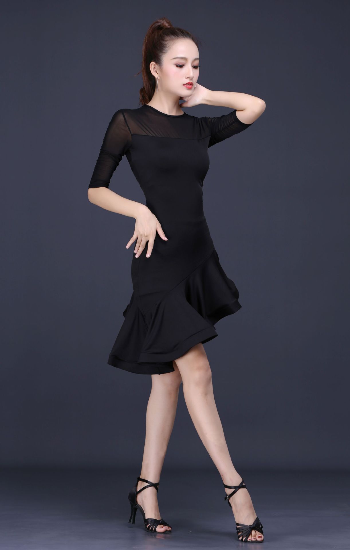 新款拉丁服装女成人新款练功服 2017夏季短袖表演舞蹈连衣裙