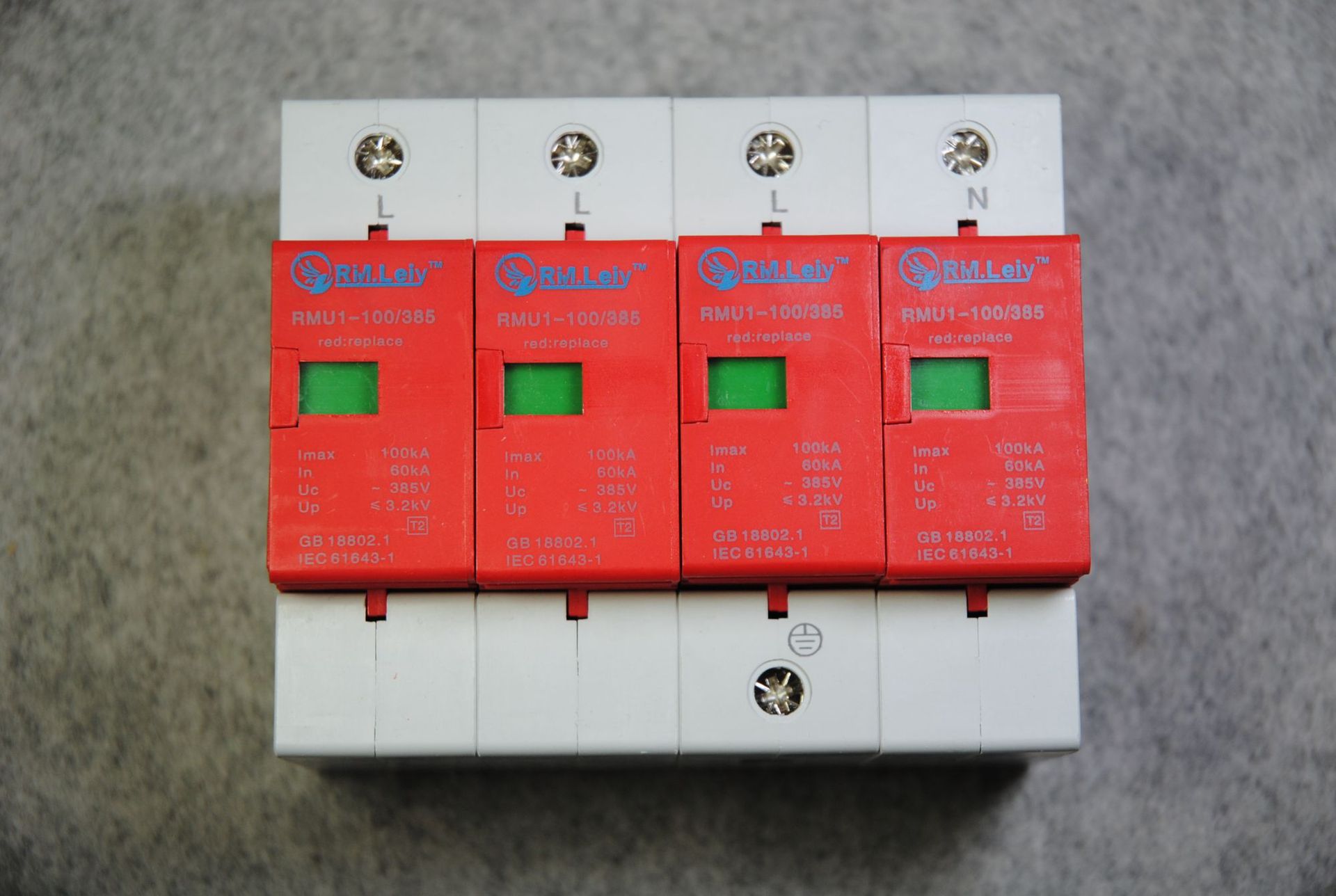 【厂家现货】 rmu1-100a/385家用浪涌保护器2p浪涌防雷避雷保护器