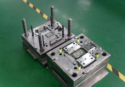 注塑模具分型面
