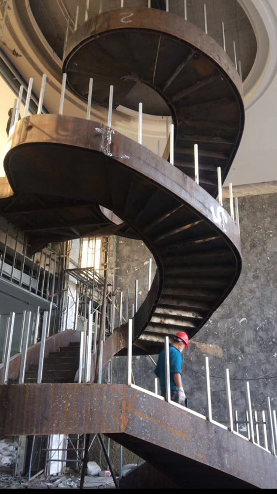 室内旋转楼梯 钢结构旋转楼梯 别墅旋转楼梯家用旋转楼梯定制