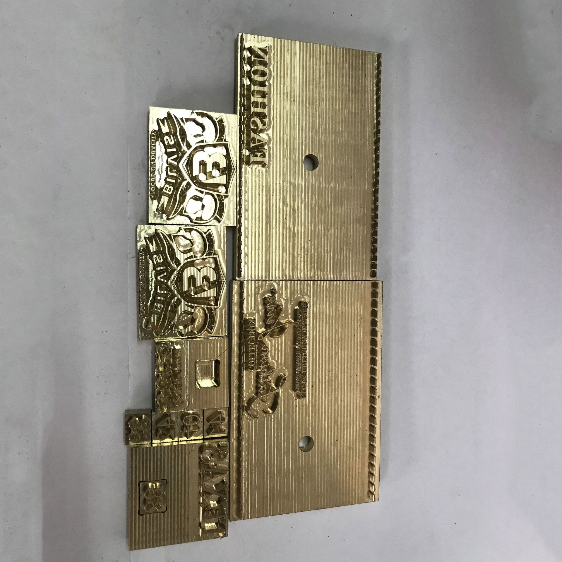 厂家直销皮牌压印烫金铜模 电压模 高频模 浮雕模 可定制