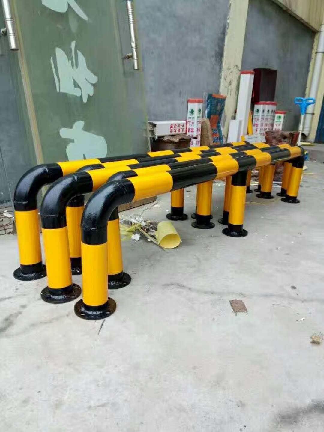 交通设施钢管警示柱 防撞立柱挡车器 u型m型护栏 消防隔离栏