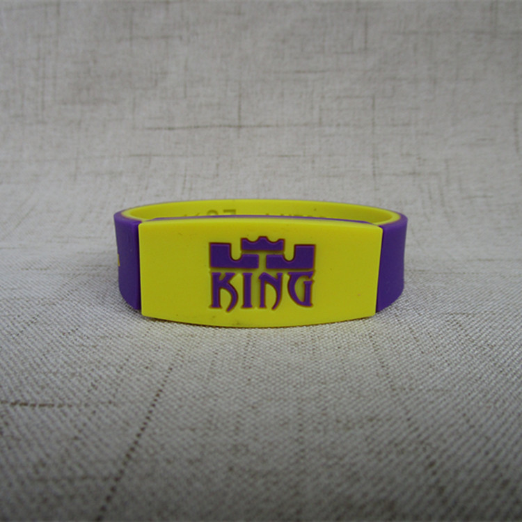 湖人队篮球球星23号詹姆斯纪念款夜光运动手环 硅胶腕带球迷用品