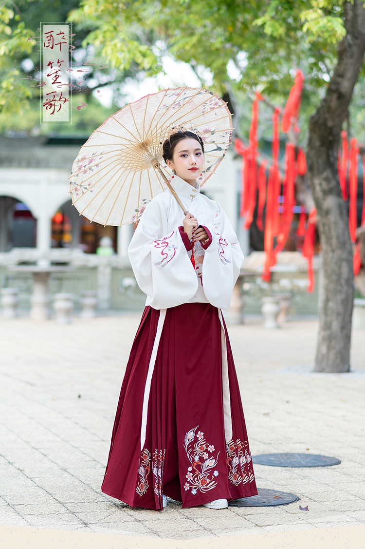 原创传统汉服刺绣百鸟朝凤白色上袄酒红两片式襦裙套装货号ys9703