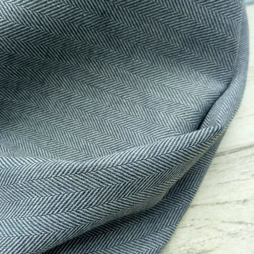 厂家直销 春夏全棉色织人字斜纹布 连衣裙衬衫服装面料 一花两色