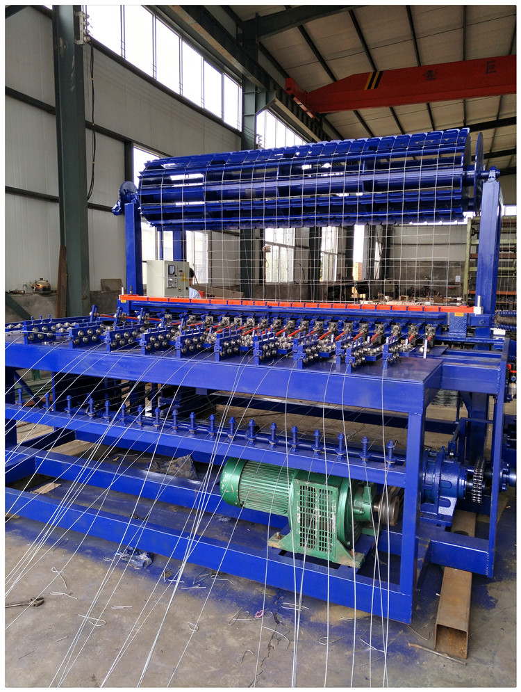 草原网机械 牲畜圈养护栏网机 镀锌钢丝生产成型机器