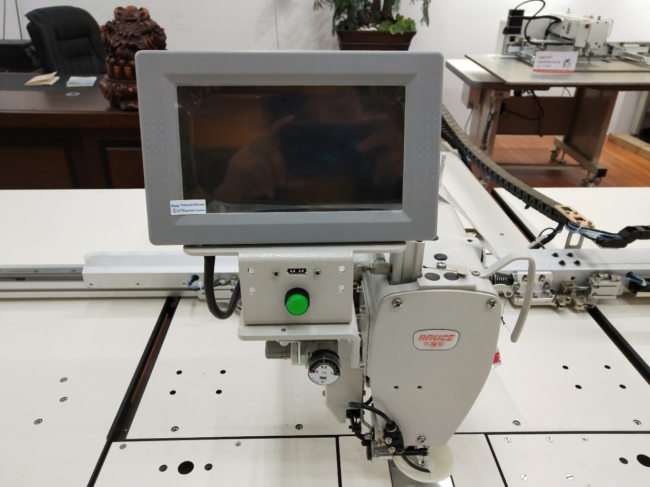 全自动服装电脑模板缝纫机 厂家直销布鲁斯羽绒服模板机 -阿里巴巴