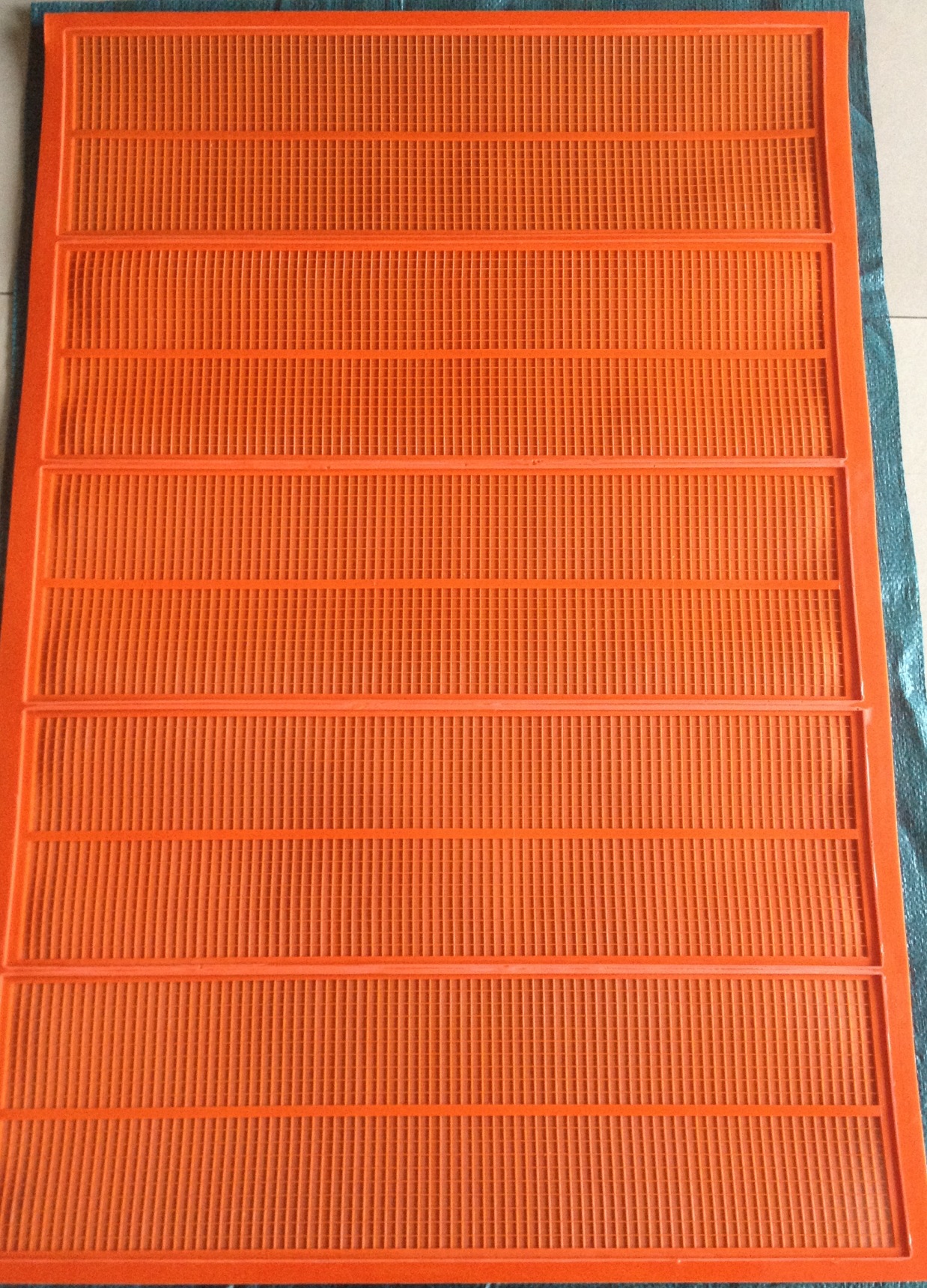 专业生产聚氨酯筛网筛板厂家脱水筛网矿用振动筛条缝矿用震动筛