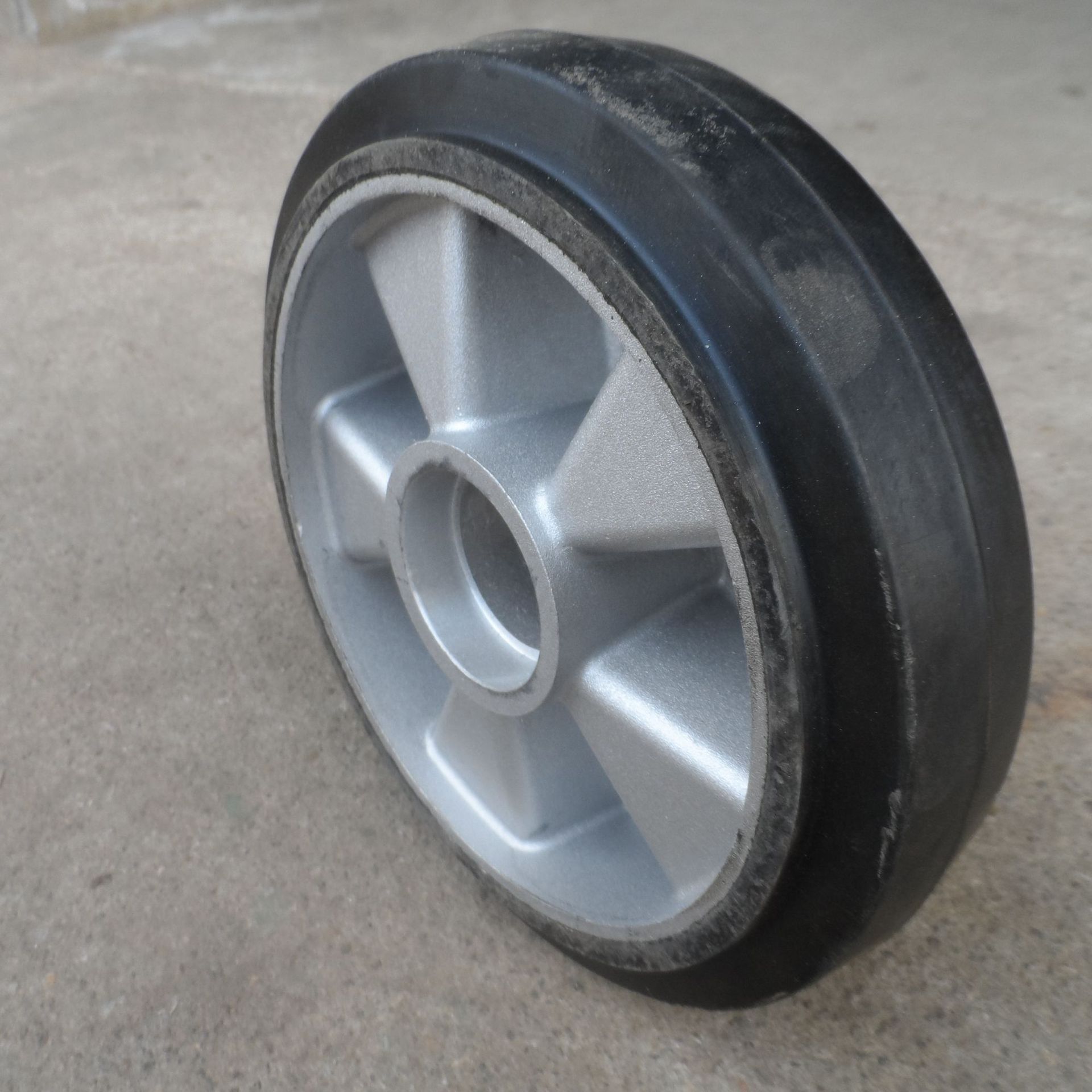 静音叉车轮18050铝芯叉车轮橡胶轮叉车配件液压叉车脚轮