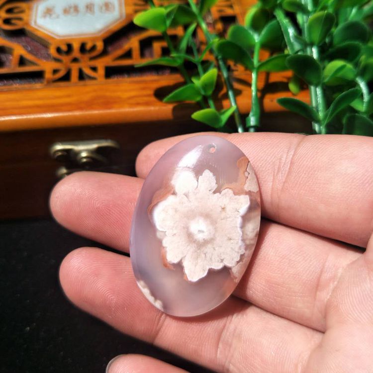 厂家批发正品玉髓玛瑙吊坠 天然樱花玉髓挂件 樱花玉毛衣链