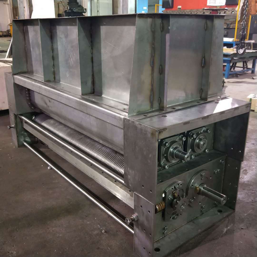 市政污泥切条机不锈钢搅拌机料仓钢铁污泥切条刀板框泥成型机厂家