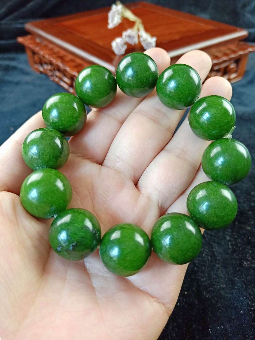 新疆天然原石戈壁料碧玉手钏 菠菜绿碧玉手串男女款厂家保真批发