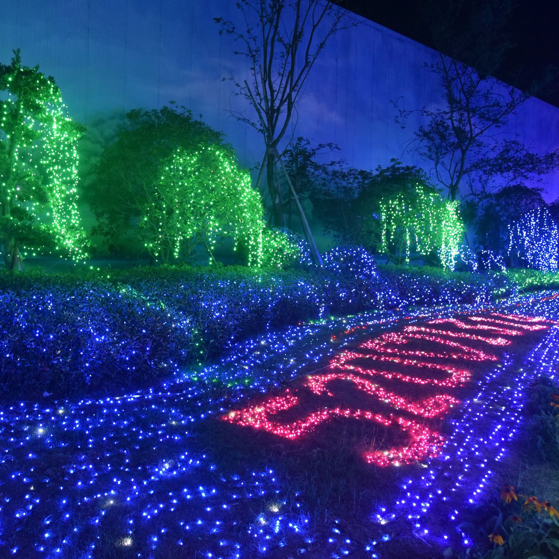 厂家直销led树藤灯串 景观亮化装饰灯瀑布灯节日装饰拍照背景灯串
