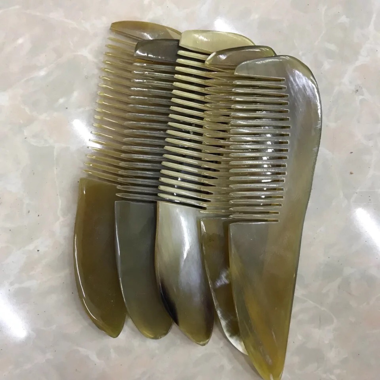 亏本特价天然正品牦牛角梳子尖柄牛角梳按摩刮痧便携随身化妆包梳