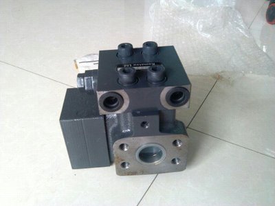 全国火爆供应挖掘机全车配件pc130-7先导阀702-21-09230