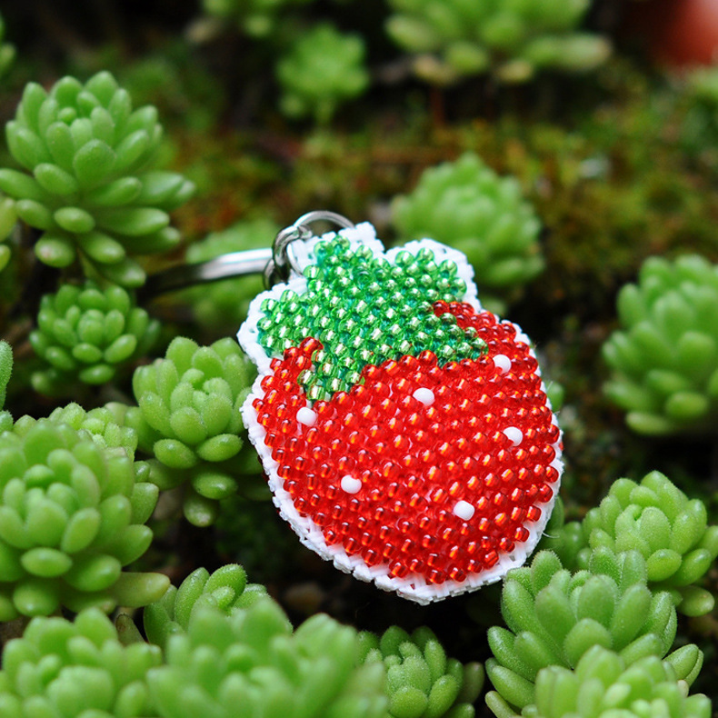 青飞精准草莓十字绣全珠绣挂件卡通可爱背包钥匙扣汽车挂件批发