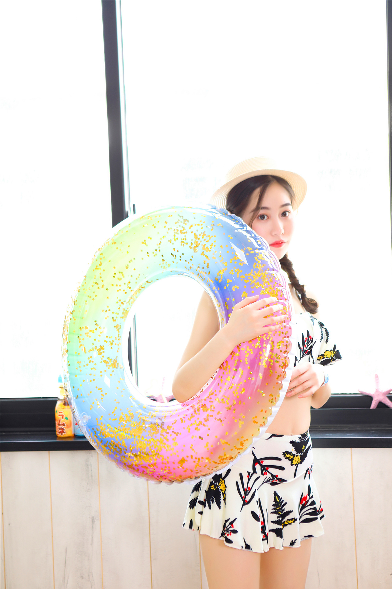 跨境直供 ins网红游泳圈亮片渐变色彩虹游泳圈 加厚半透明水圈