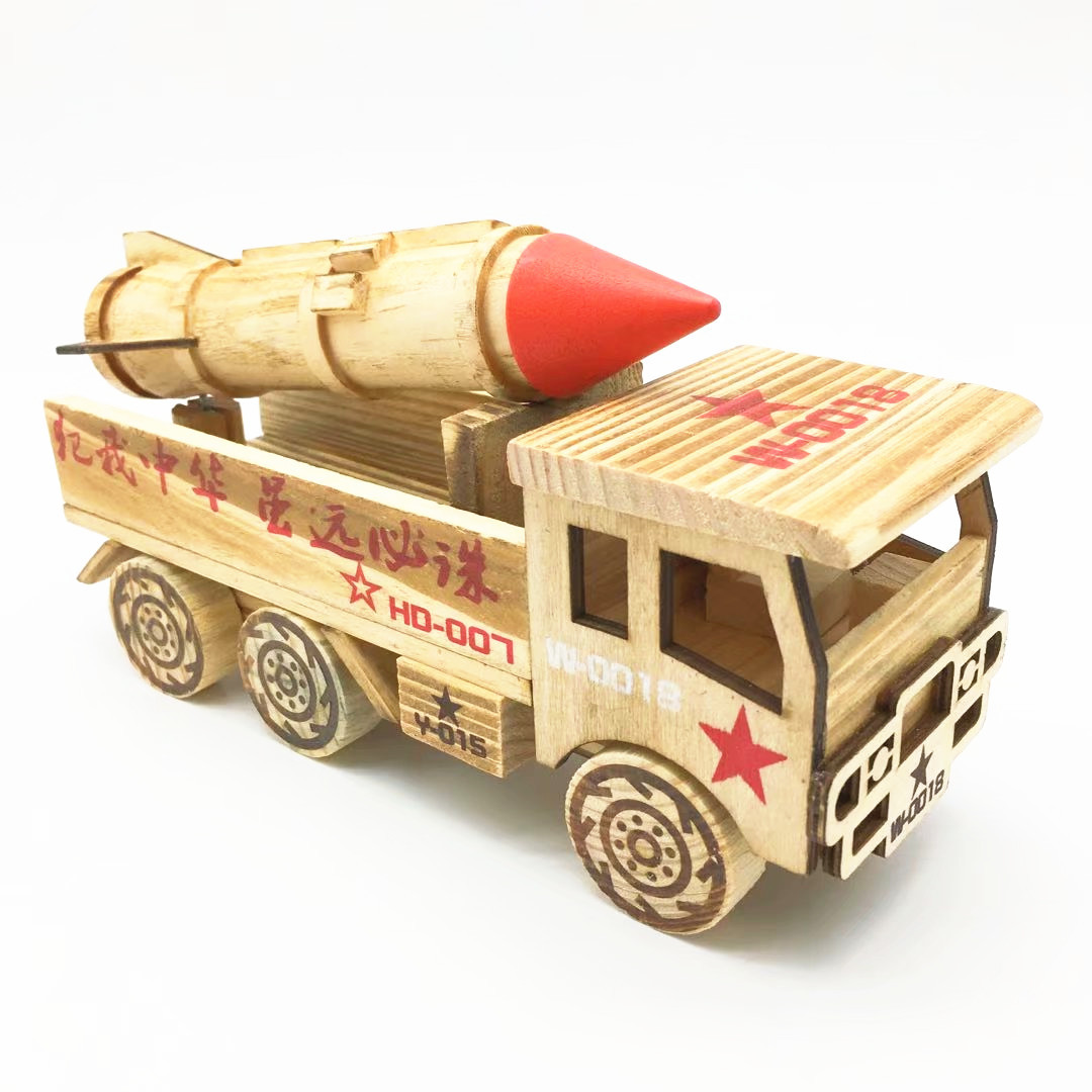 厂家批发木制战狼导弹车同款创意家居摆件工艺品木质仿真儿童玩具
