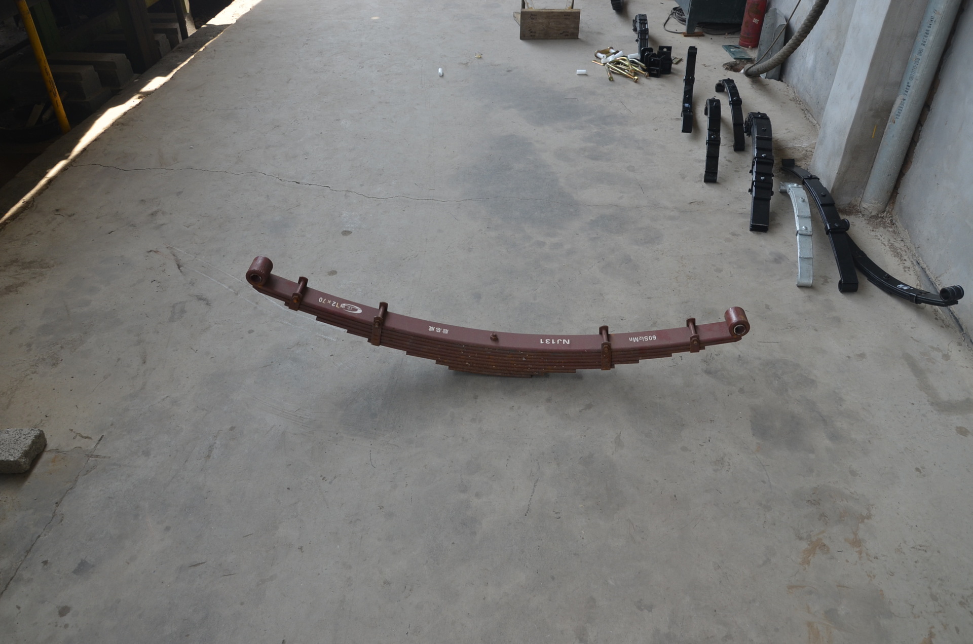 出售挂车板簧 钢板弹簧 吊车板簧重型车板簧 三轮车板簧重汽板簧