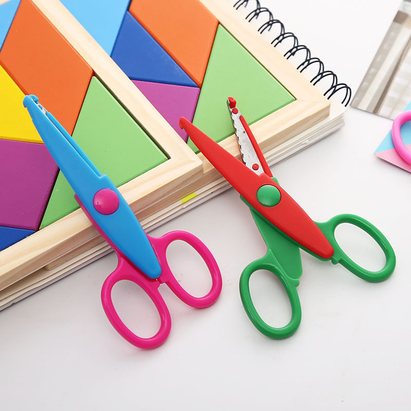 Children Ruffles Scissors Manual Scissor Kindergarten Baby round Head Paper Cutter Small Scissors Lace Scissors Wholesale