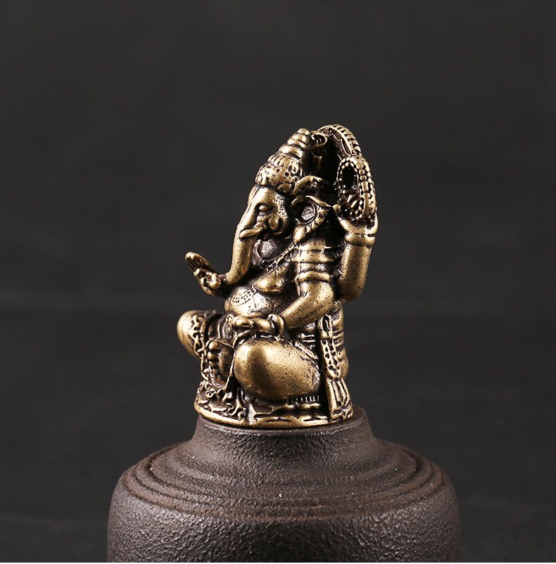 黄铜泰国象神白象精财神东南亚黄铜工艺品饰品摆件收藏手把件摆件