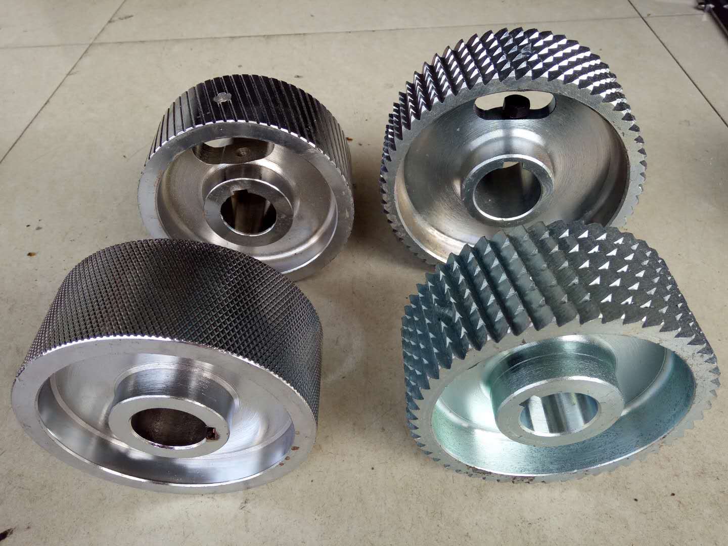 木工机械四面刨配件键槽齿形钢轮送料铁轮压轮斜齿轮140*35120*30