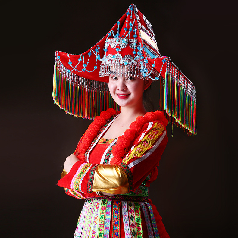 云南特色民族服饰新款女式彝族蒙古族演出盛装节日表演服批发