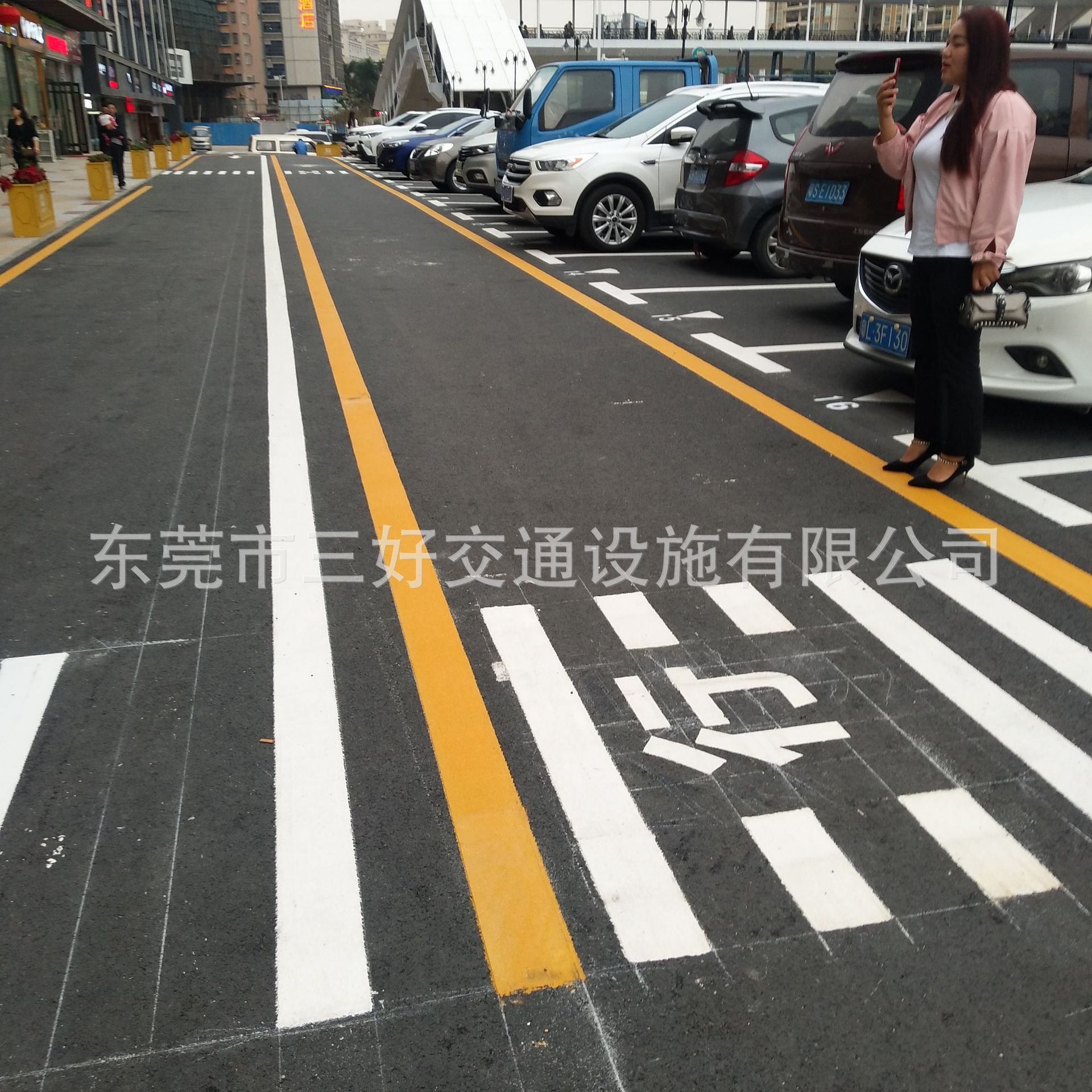 0成交0米道路标线施工队 承接河南范围马路道路停车场等反光热熔划线