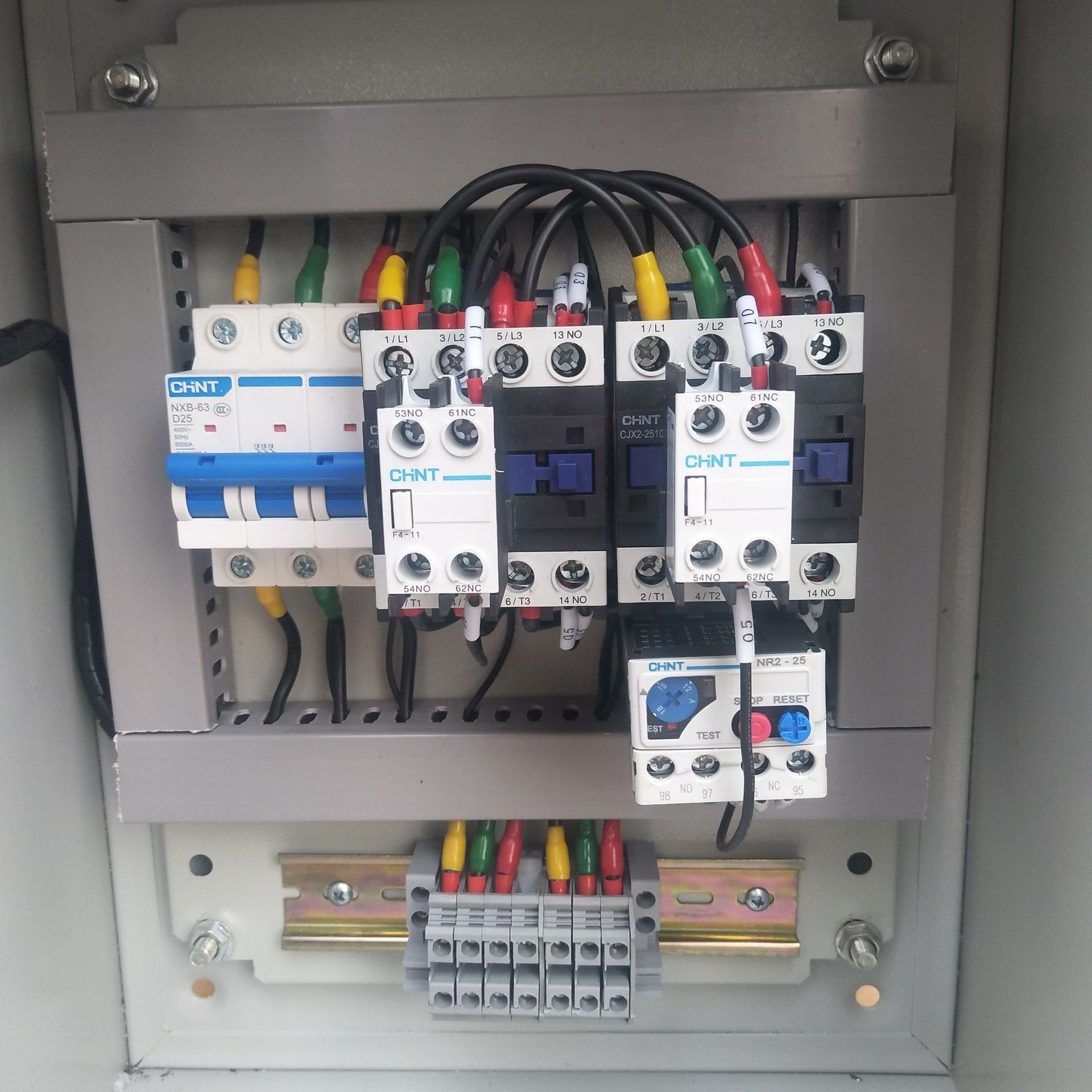 量大从优 厂家直销 电机正反转 三相220v60hz电机电控箱配电箱