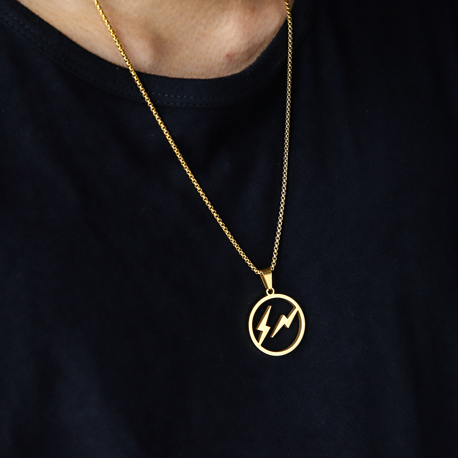 钛钢雕刻闪电吊坠项链 情侣学生简约嘻哈潮牌饰品吊坠 防褪色