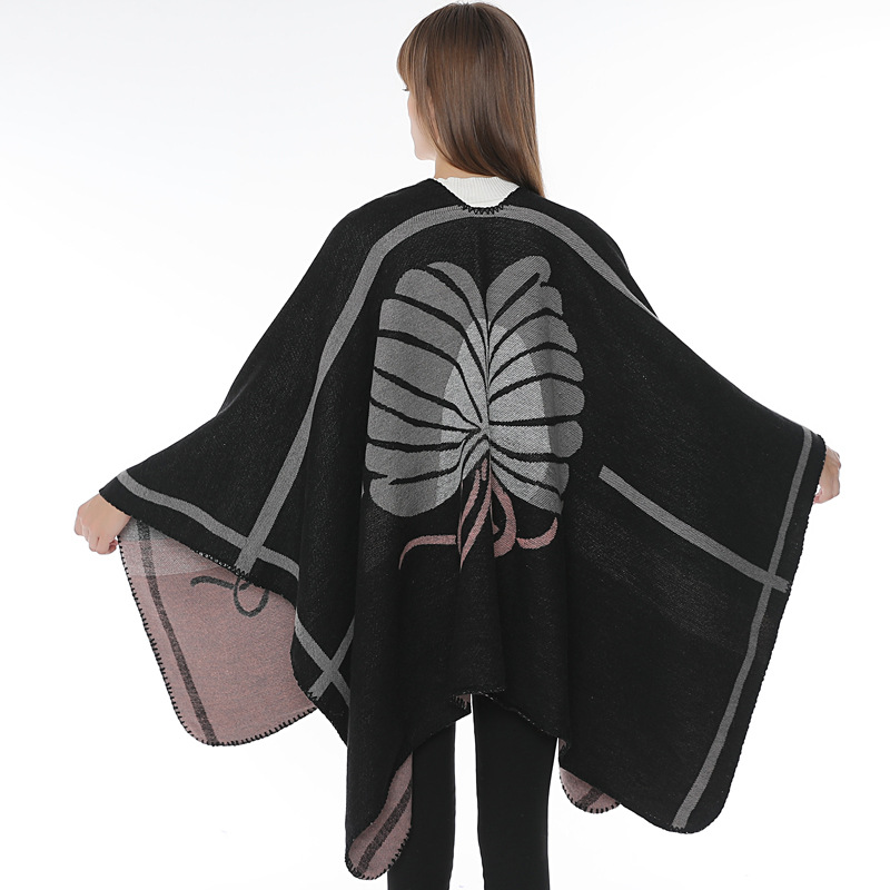外贸欧美三只蝴蝶斗篷大披肩开叉旅游两用加厚保暖多功能围巾批发