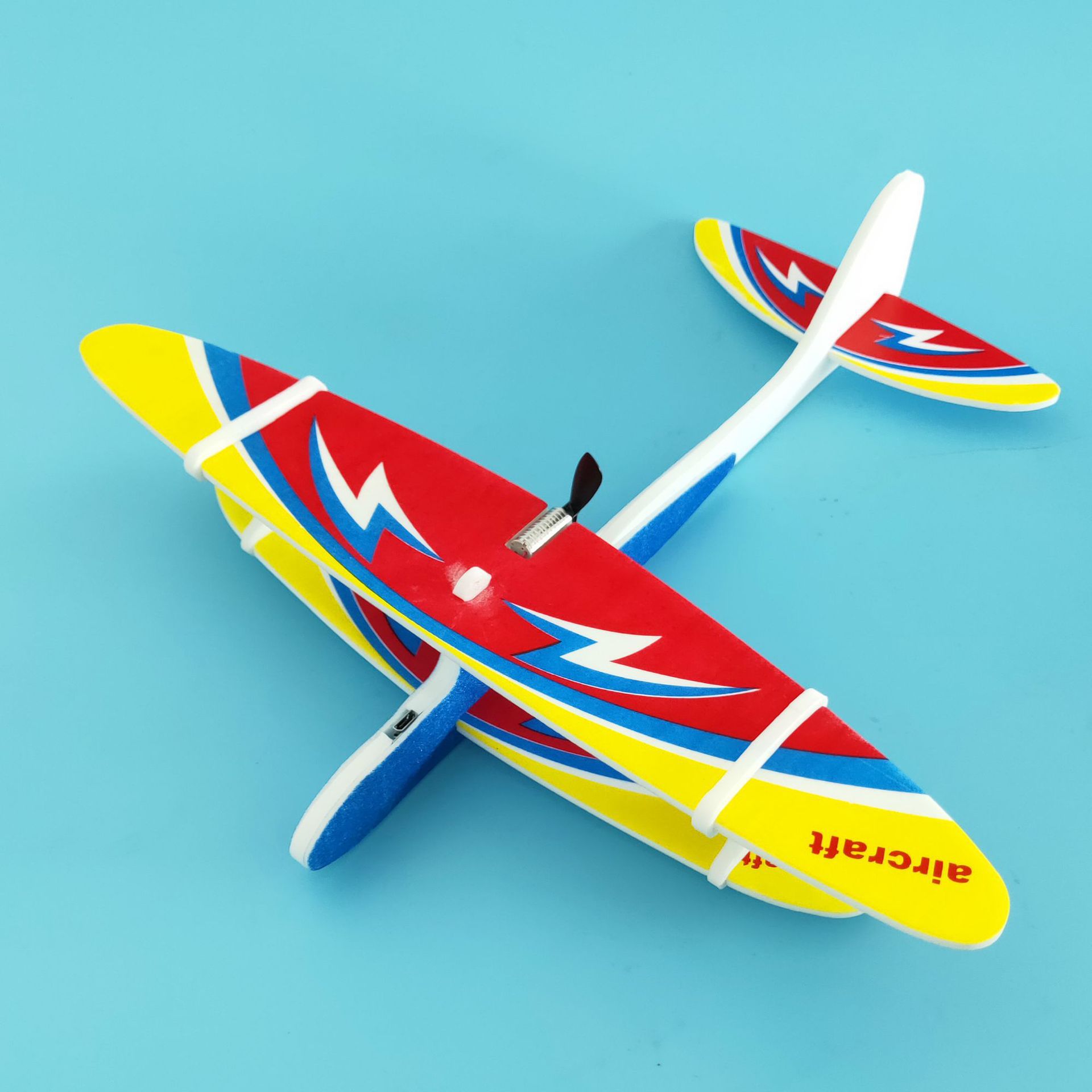 厂家直销网红新款泡沫电动飞机手抛充电双翼航模耐摔回旋飞机模型