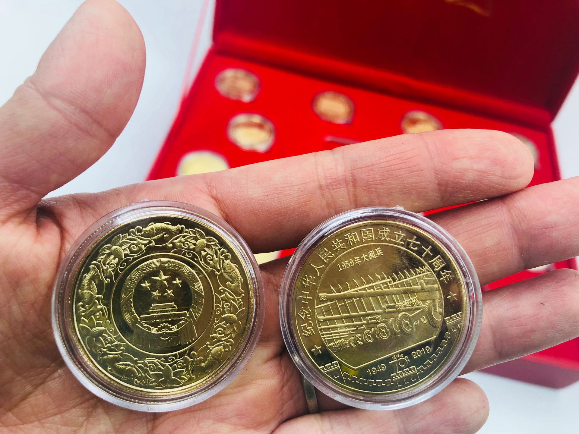 厂家现货 大阅兵3.5cm19枚纪念章纪念金币 会销礼品保险礼品