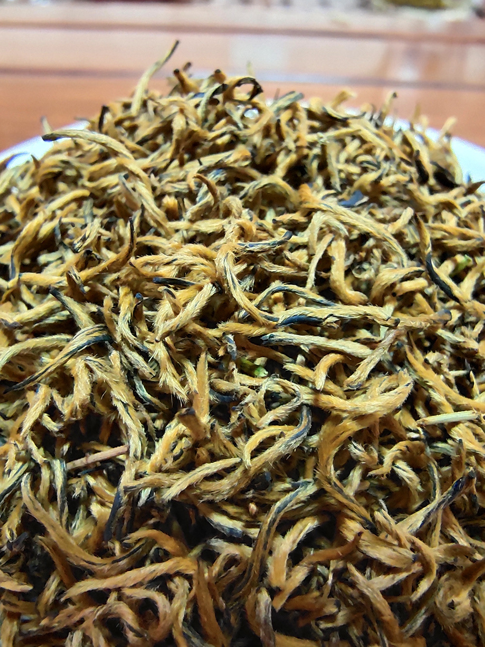 厂家批发广西横县茉莉红茶 散装茉莉花香金骏眉 全芽浓香顺滑茶叶