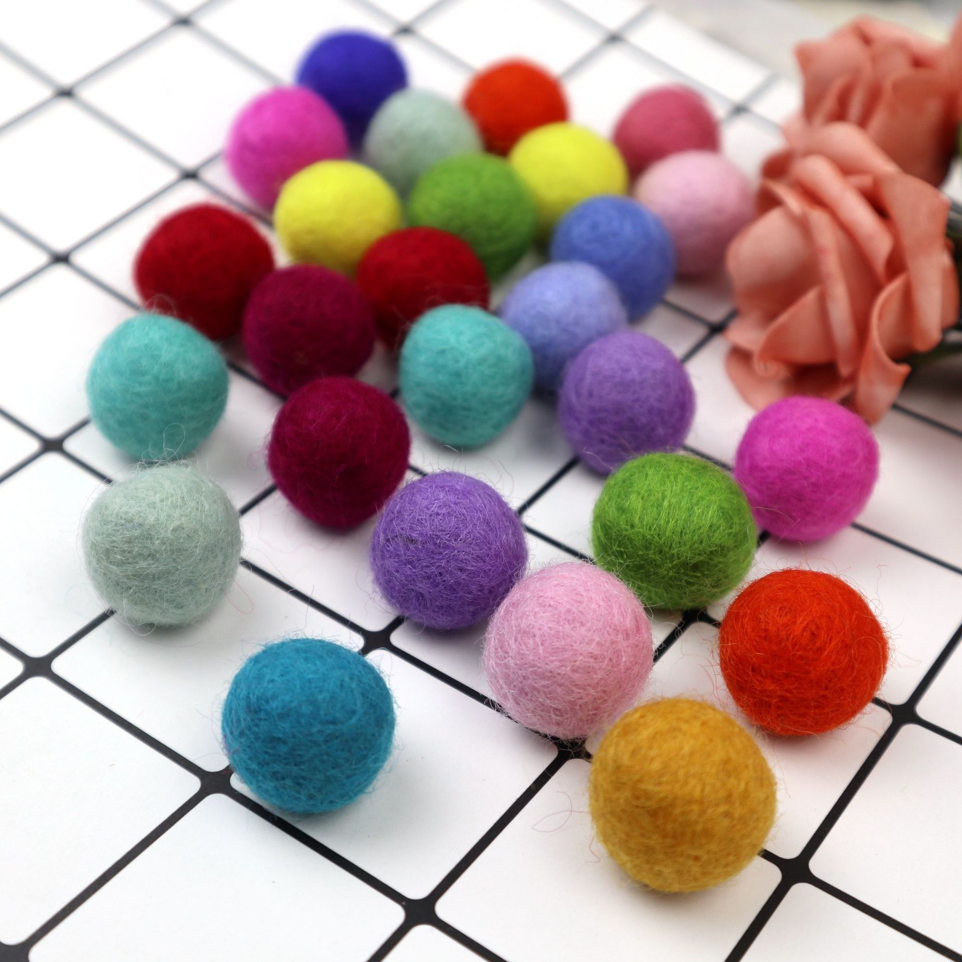 5cm彩色手工羊毛毡球 戳戳乐毛毡球 diy羊毛球现货