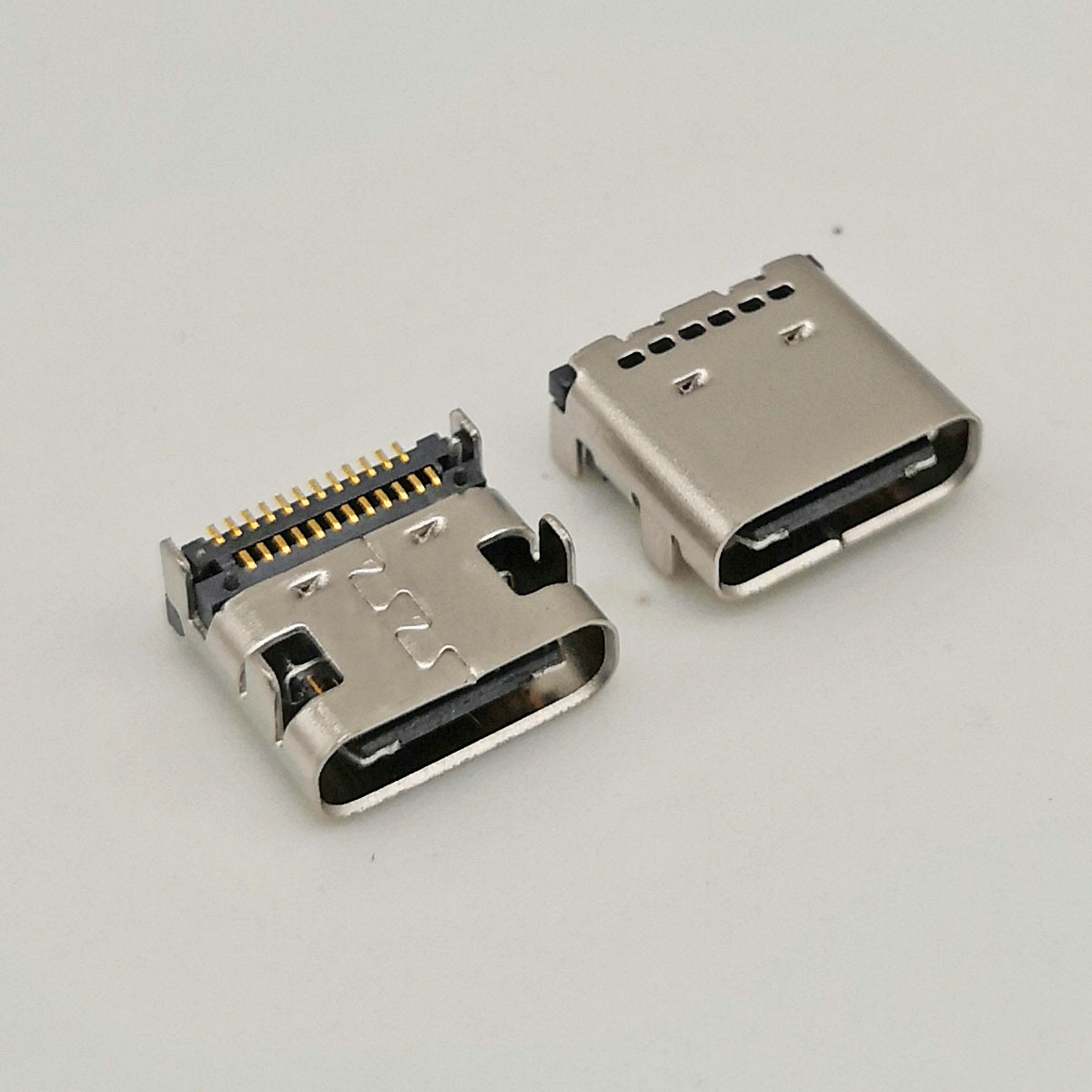 usb31typec母座24pin板上双排smt全贴带定位柱
