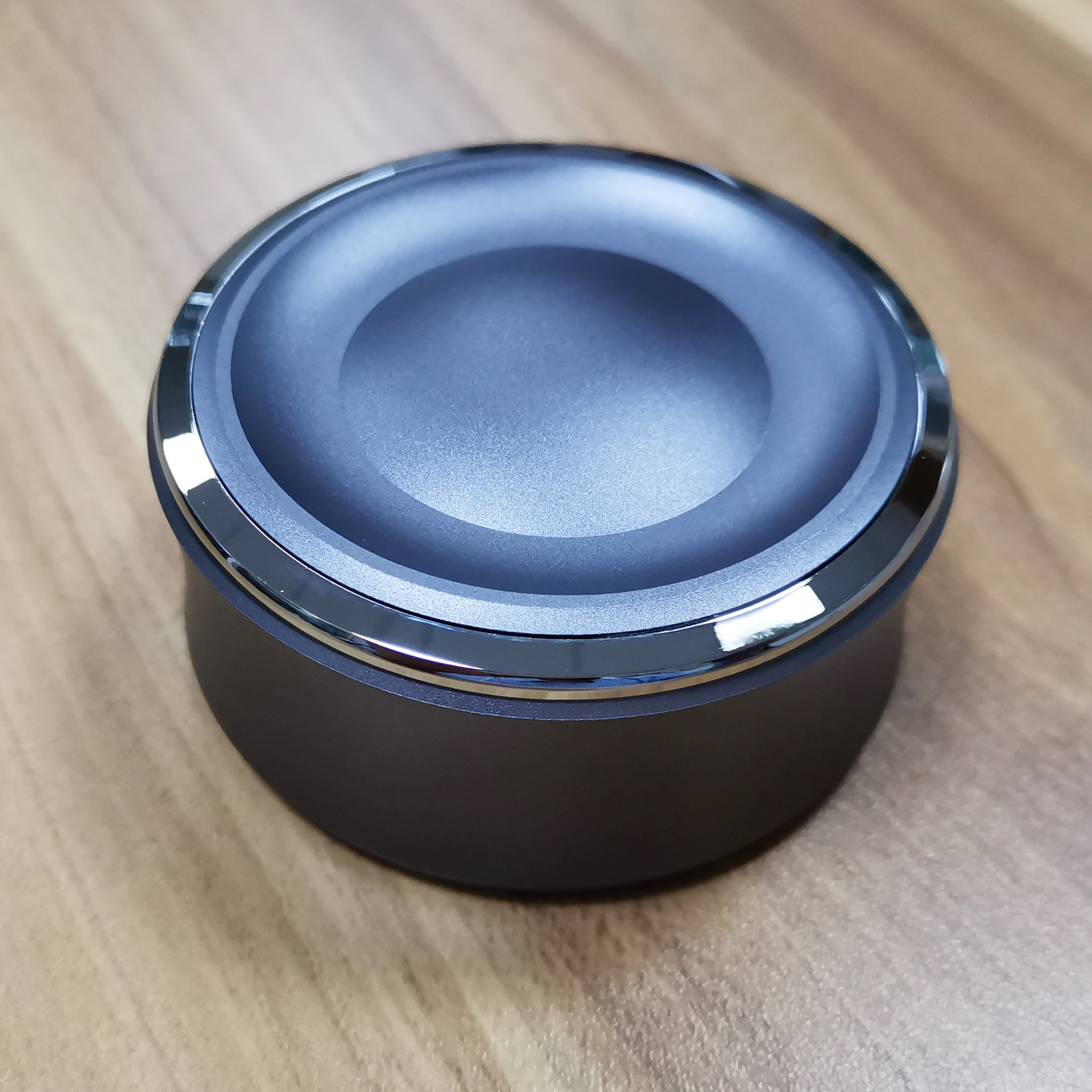 专业生产铝合金氧化玻璃杯金属杯盖定制东莞锌合金五金盖子厂贴牌