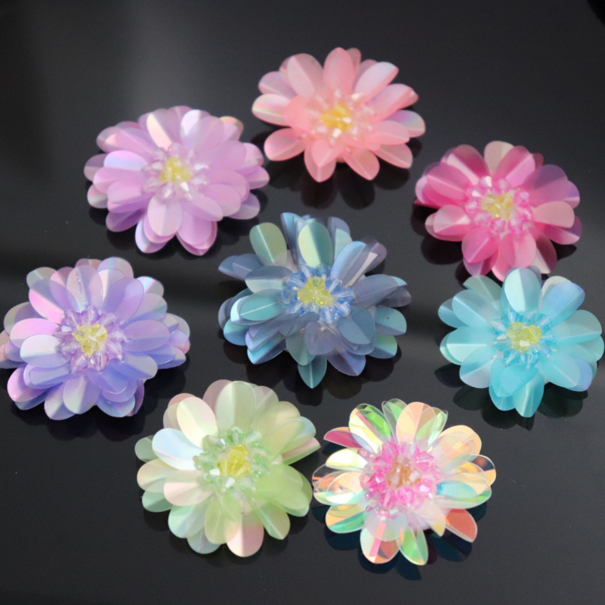 多色手工钉珠片花朵布贴 衣服胸花diy辅料珠花