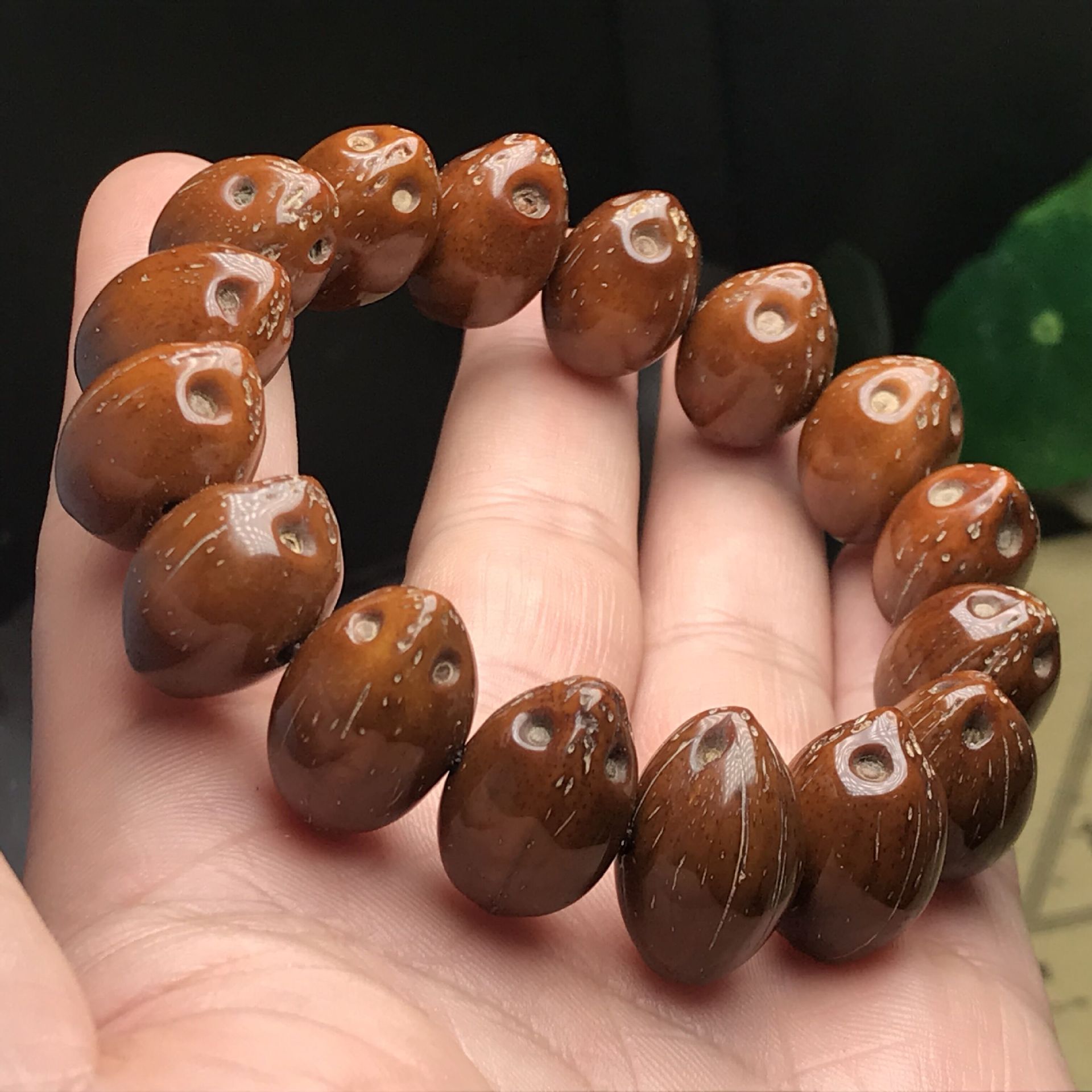 厂家批发原桩紫金招财鼠菩提子手串 高密铁籽紫金鼠手链