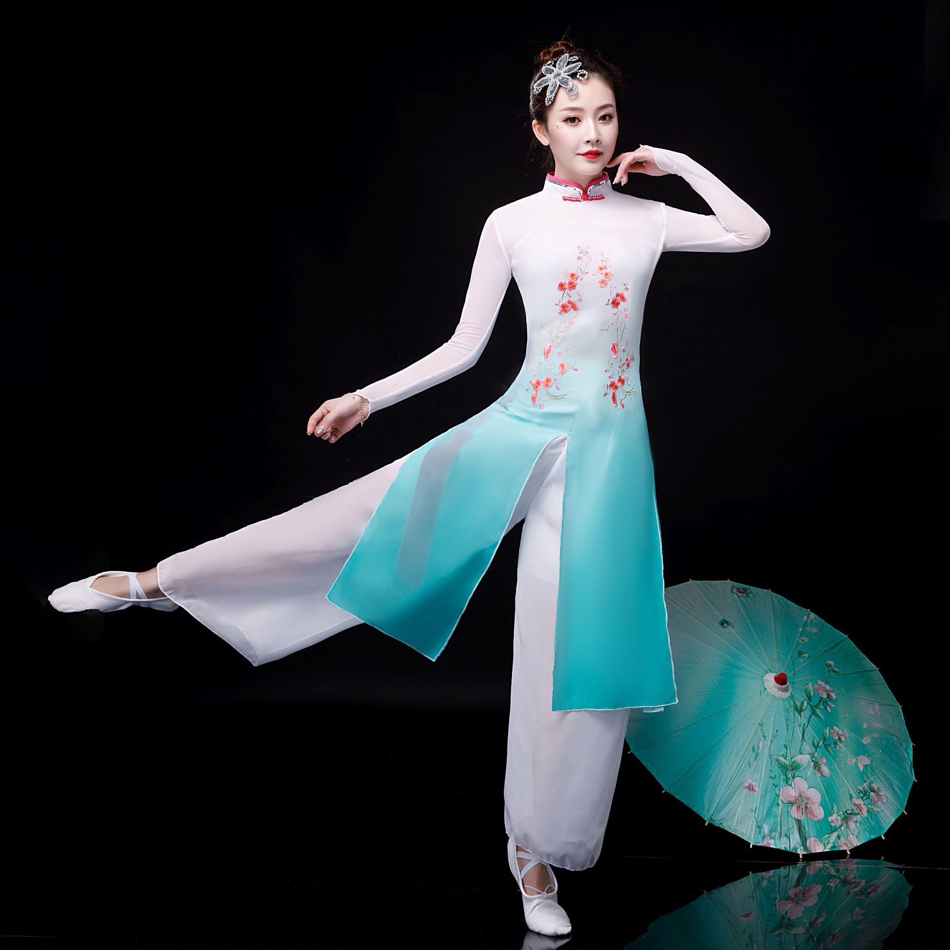 古典舞元旦演出服女飘逸中国风秧歌服伞舞扇子舞服装民族舞蹈服