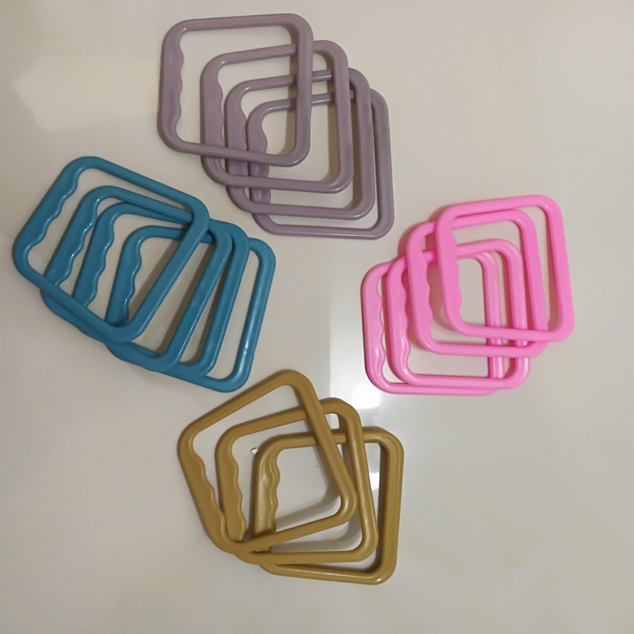 批发澡巾塑料手拉环pe环保材质高韧性耐老化拉背澡巾手拉环塑料环