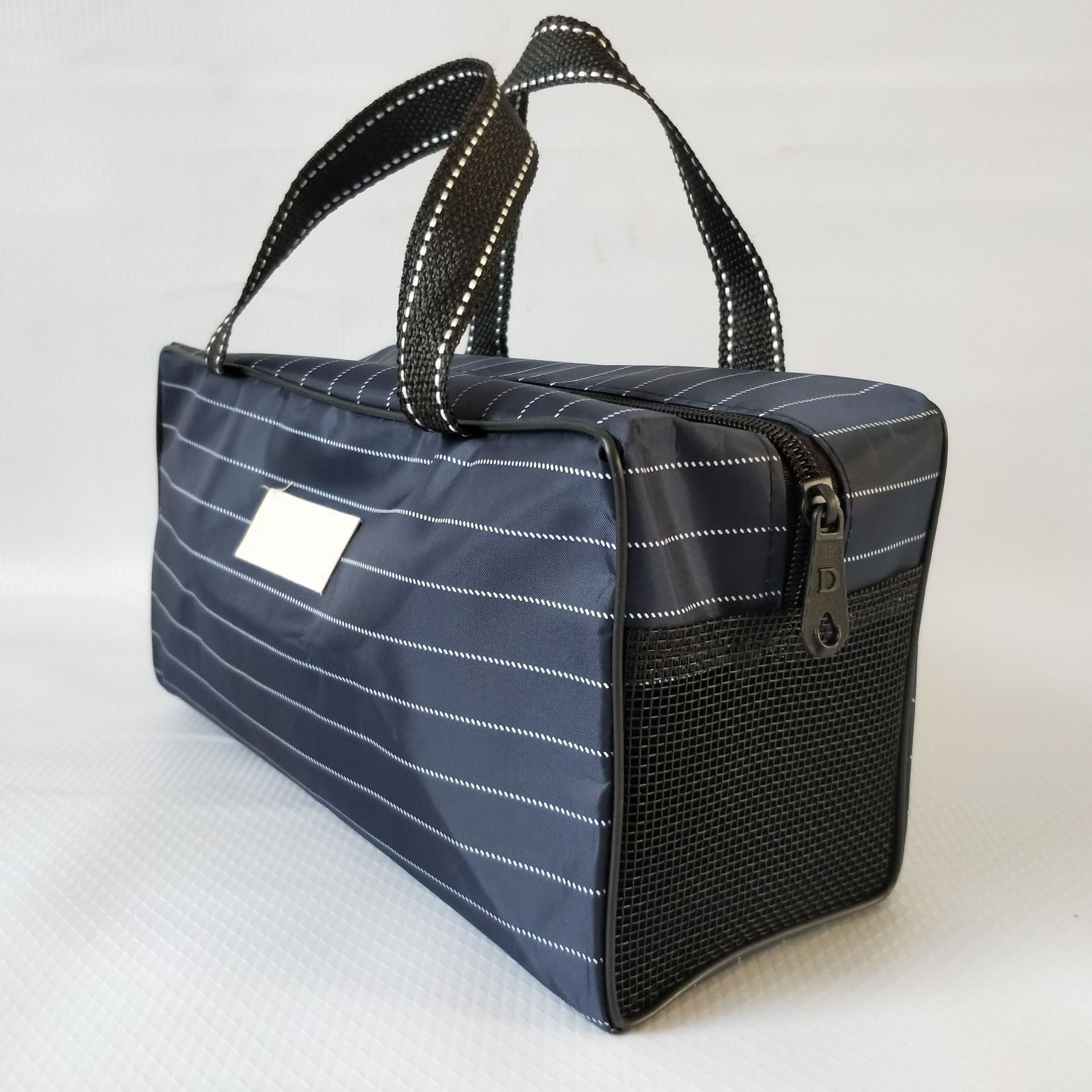 辽宁海城箱包批发