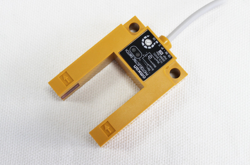 沪工槽型光电开关 e3u-gs50c1 c2 b1 b2 凹形光电传感感应chiib